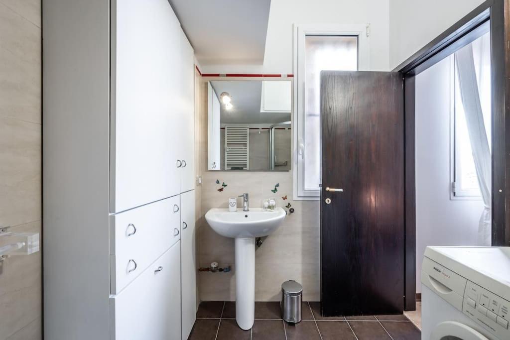 Appartement Sotto Le Due Torri 5* à Bologne Extérieur photo